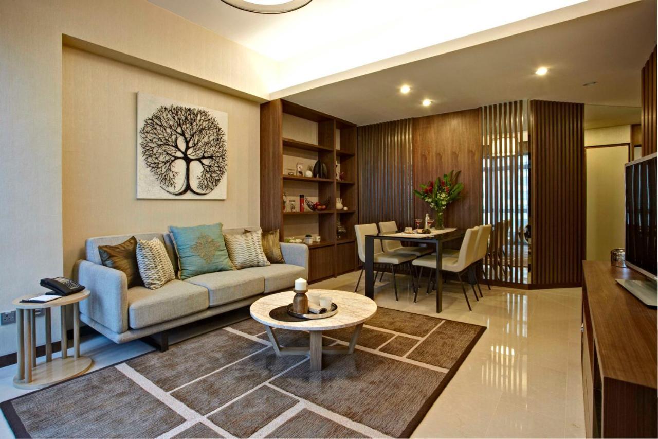 One-Bedroom Apartment with City View