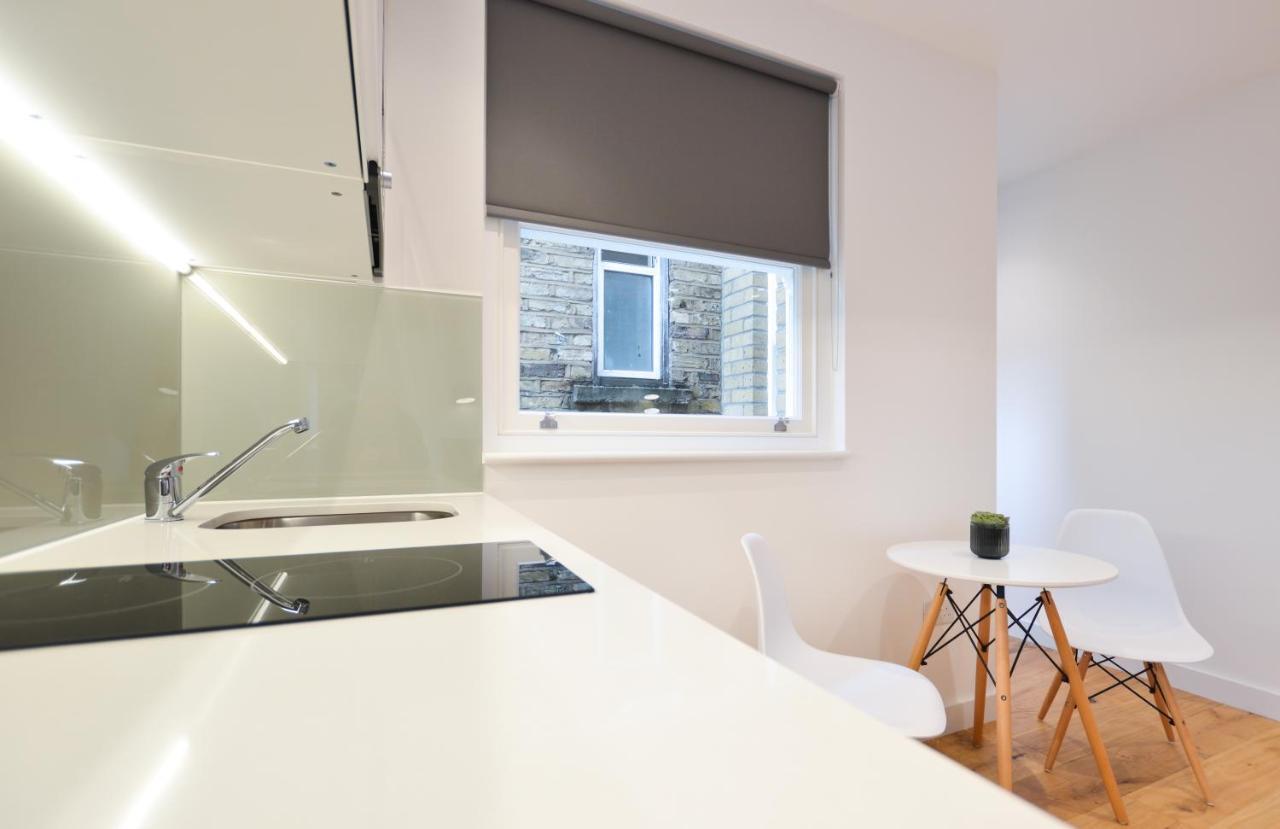 Deluxe Studio Apartment