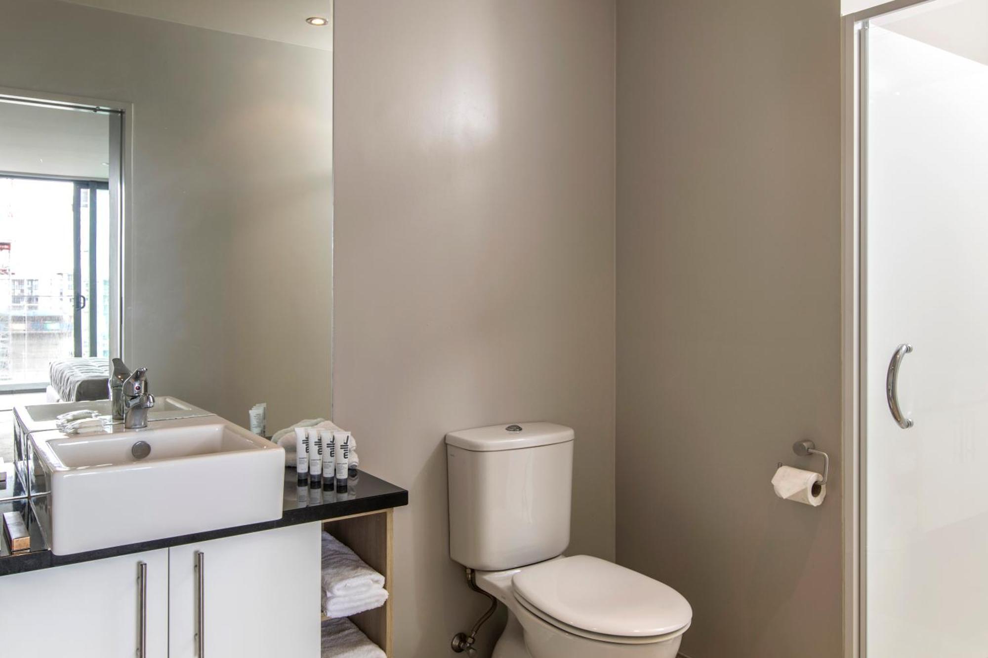 One-Bedroom Apartment,1213414732:JPEG