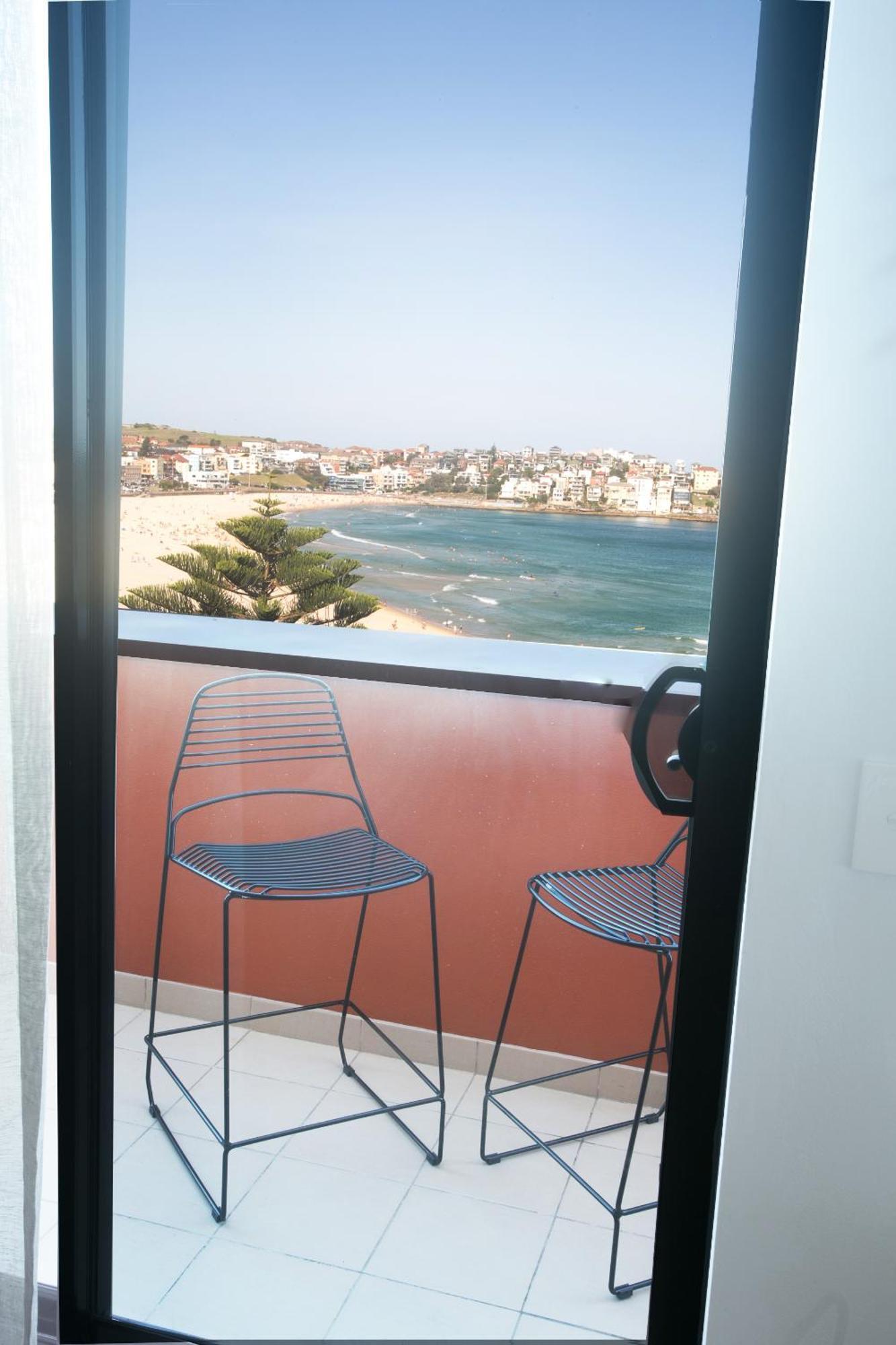 Two-Bedroom Apartment with Ocean View and Balcony,1420826070:JPEG