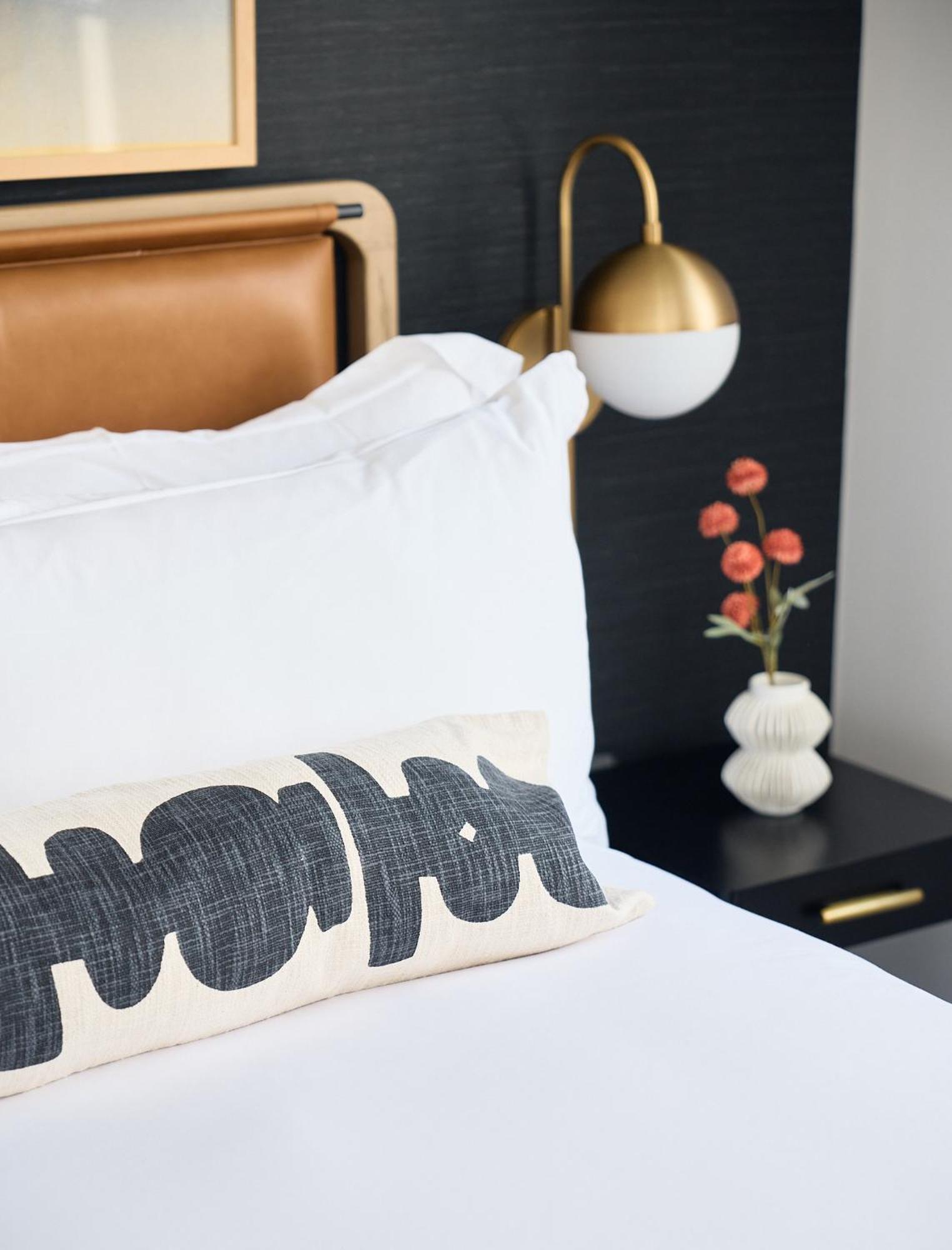 Classic One-Bedroom Apartment with King Bed