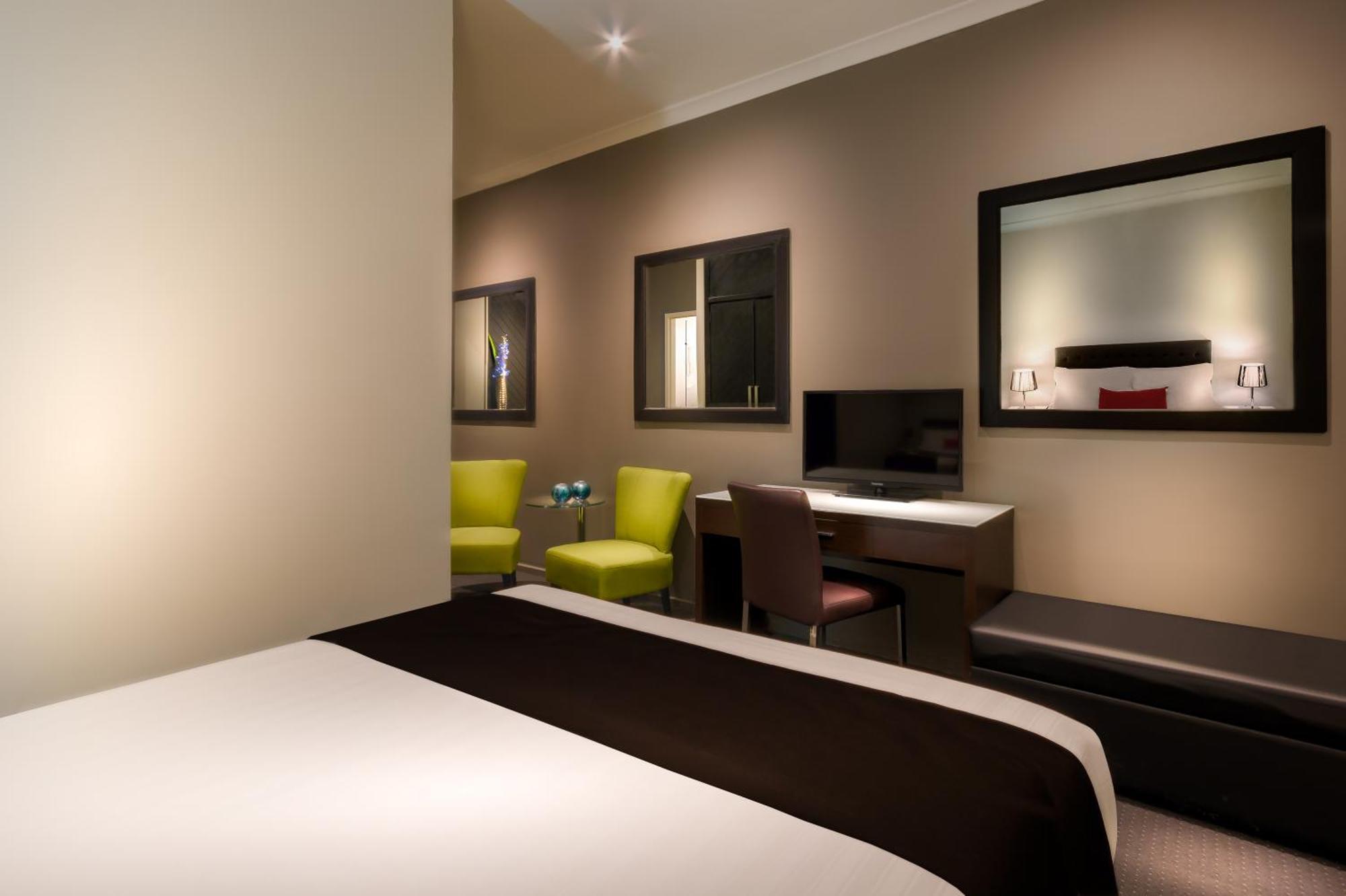 Queen Room