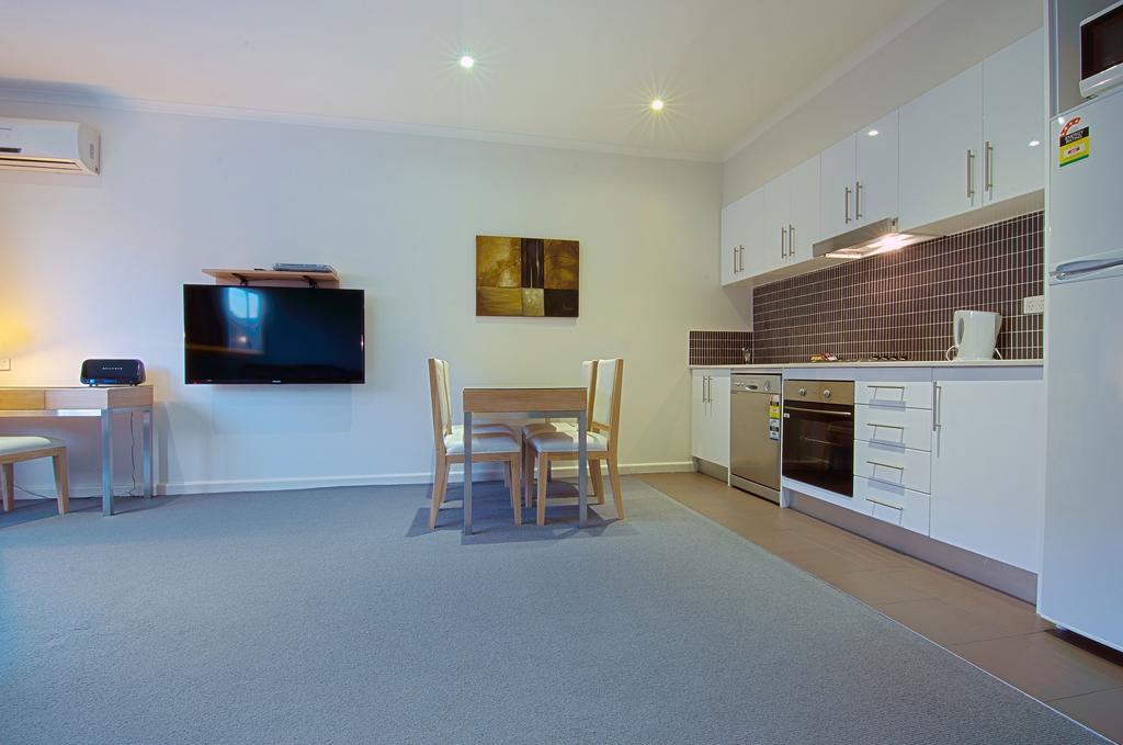 Deluxe Two-Bedroom Apartment
