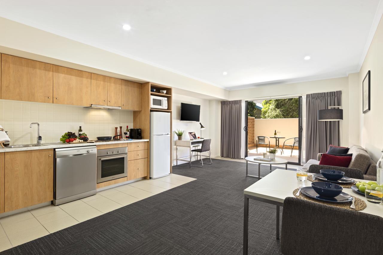 One-Bedroom Apartment with Balcony