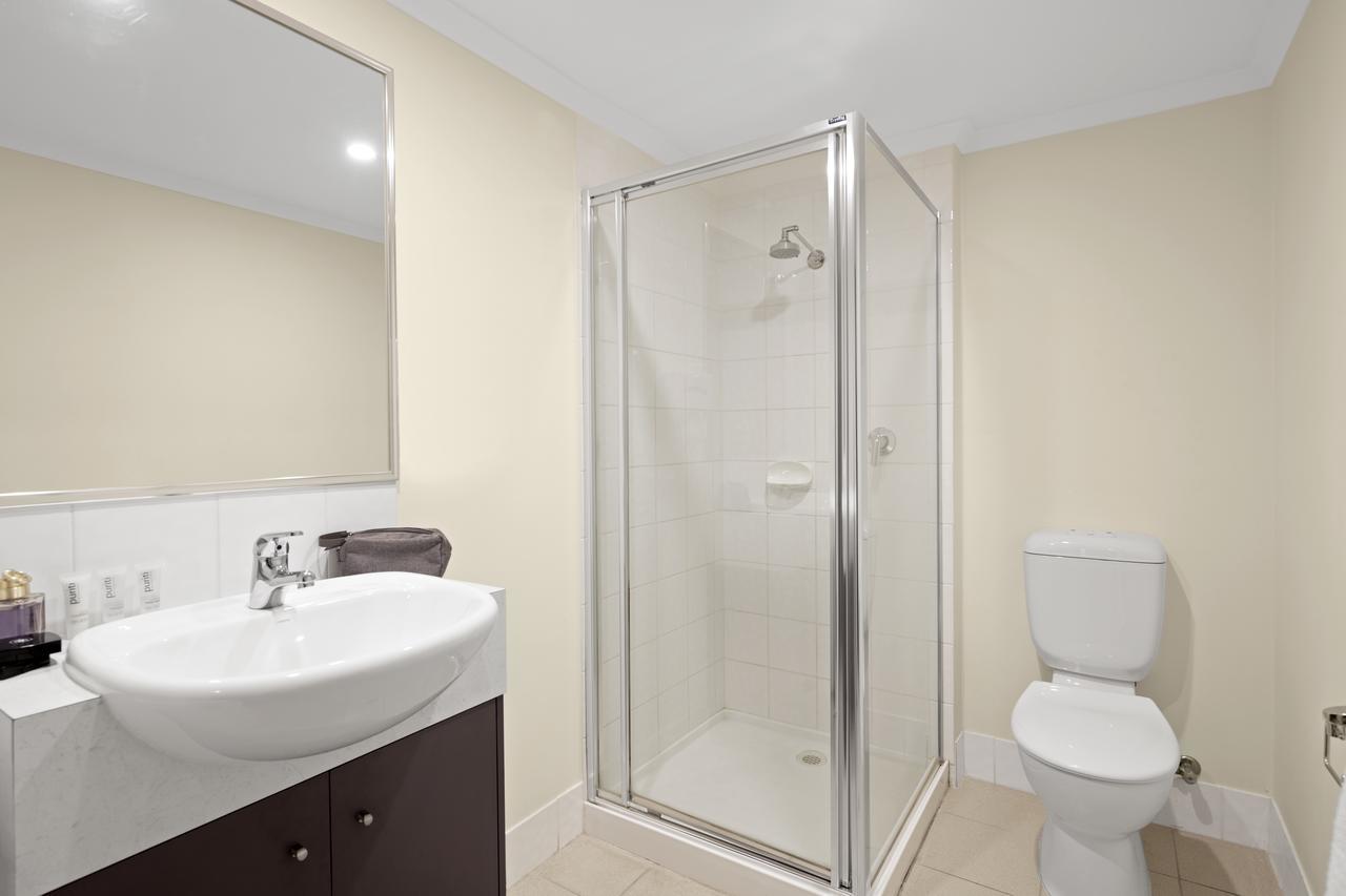 Family Two-Bedroom Apartment with Balcony