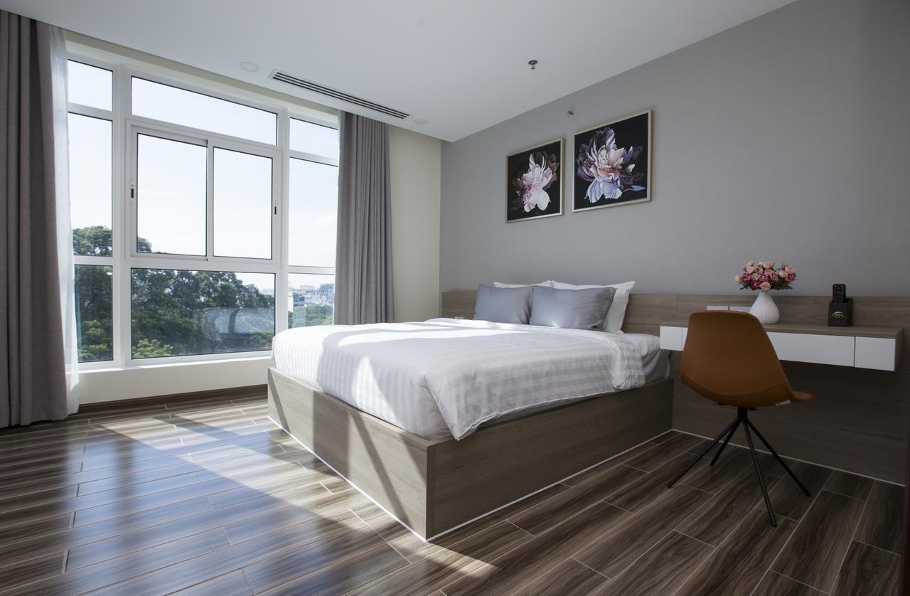 Suite 1