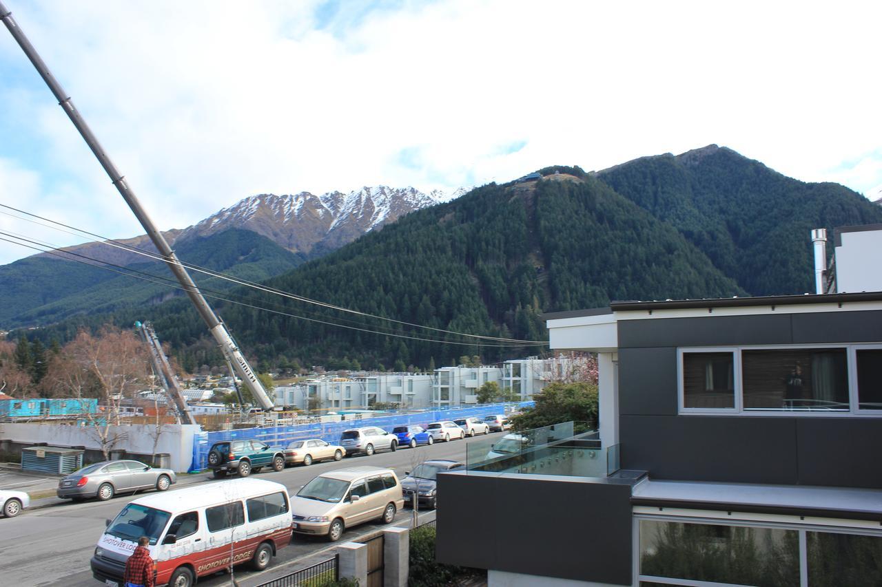 Apartment with Mountain View,1041116380:JPEG