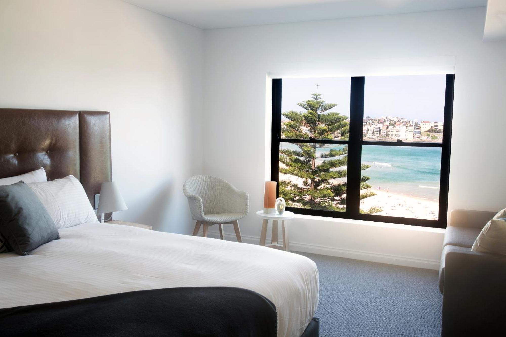 Two-Bedroom Apartment with Ocean View,1420826070:JPEG