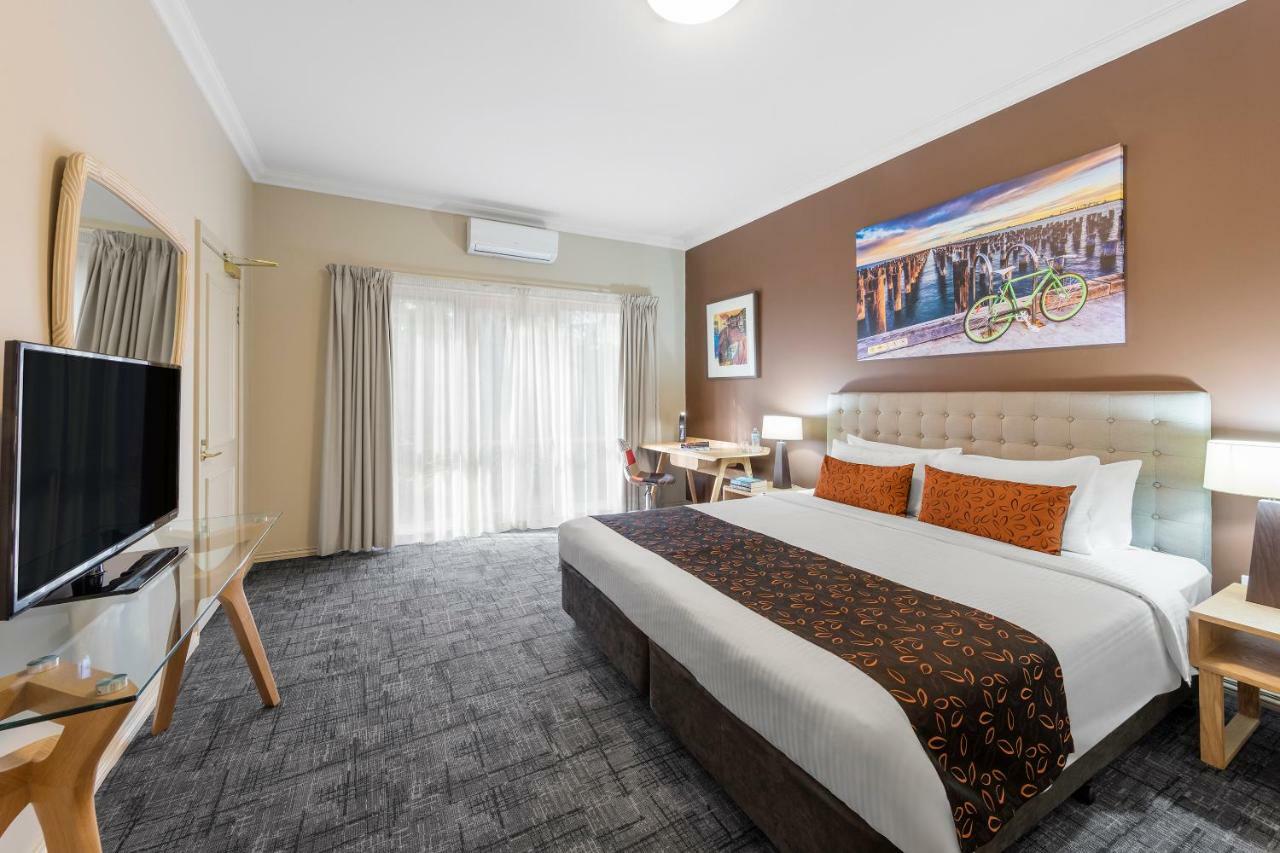 Deluxe Room with Spa Bath