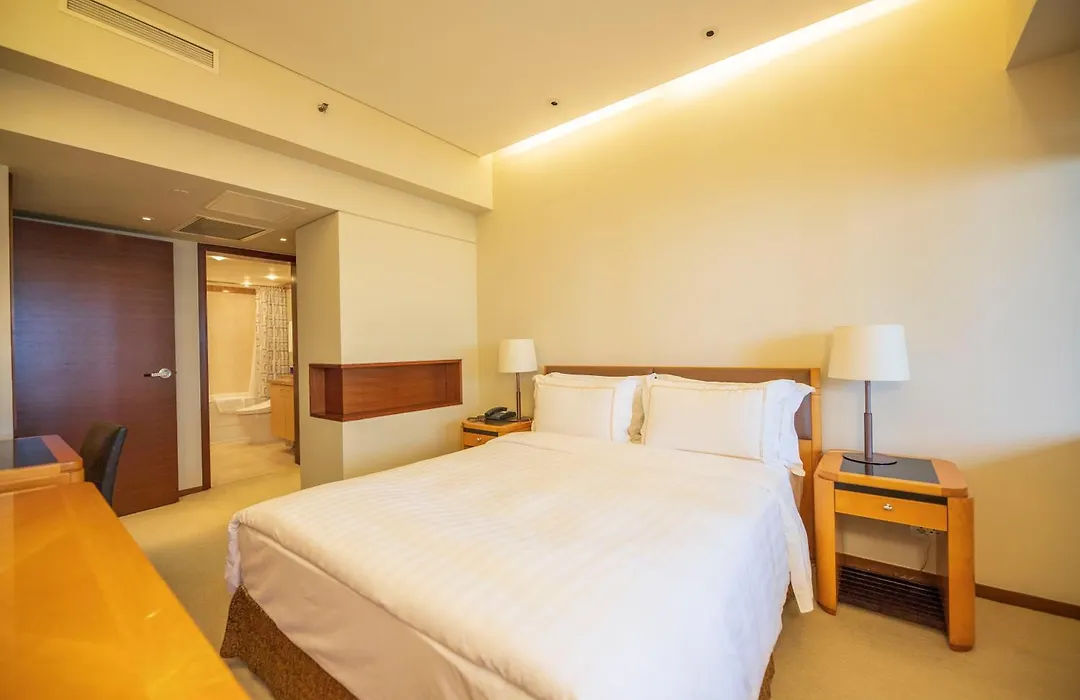 Shanghai Centre Serviced Apartment-1