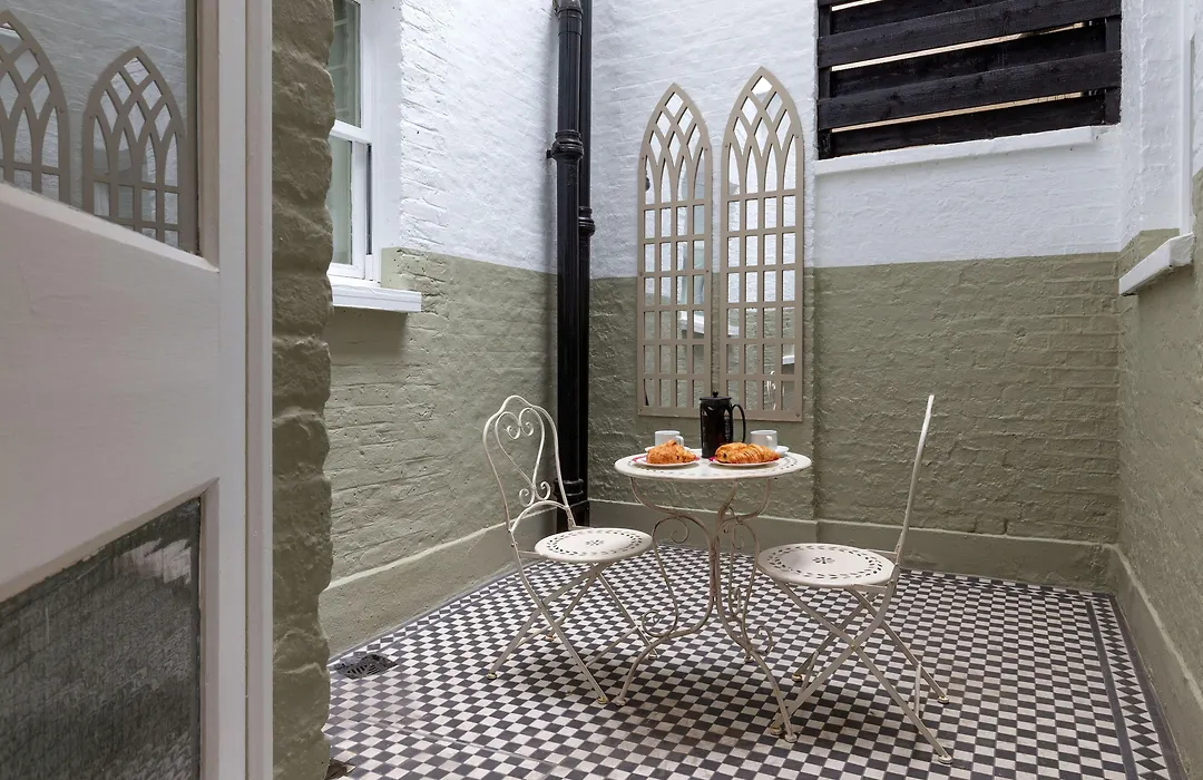 Collingham Serviced Apartments-1