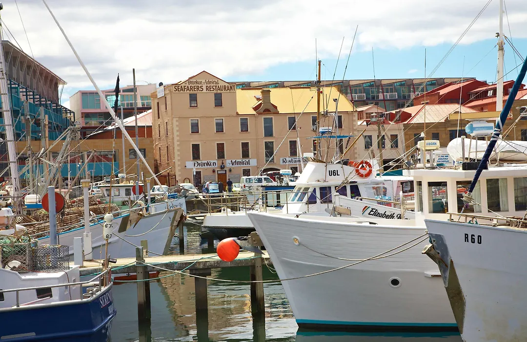 Hobart Waterfront Apartments-1