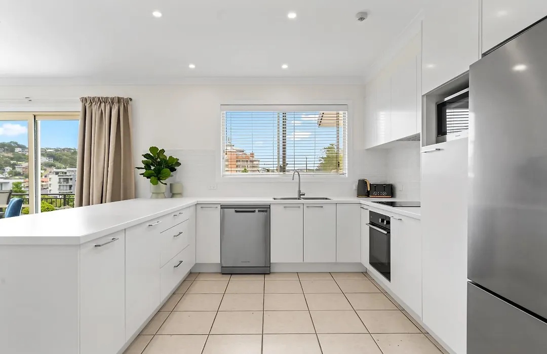 Terrigal Sails Serviced Apartments-1