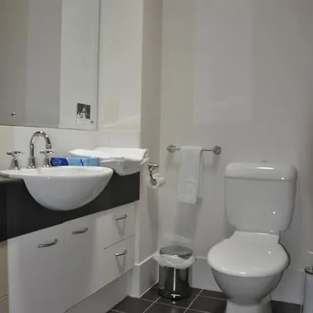 Rnr Serviced Apartments Adelaide-3