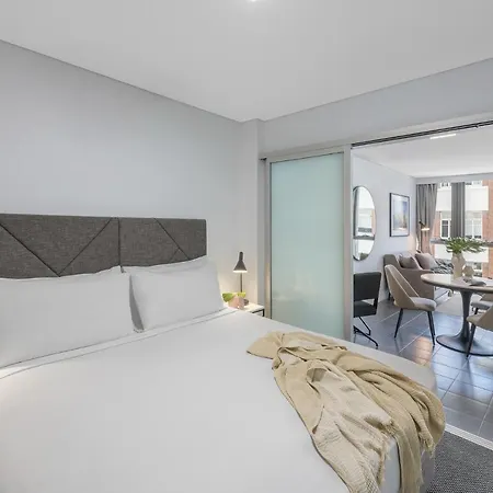 Meriton Suites Adelaide Street, Brisbane-3