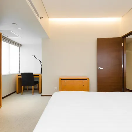 Shanghai Centre Serviced Apartment-3