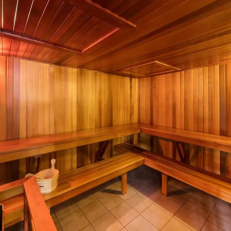 Meriton Suites Waterloo-2