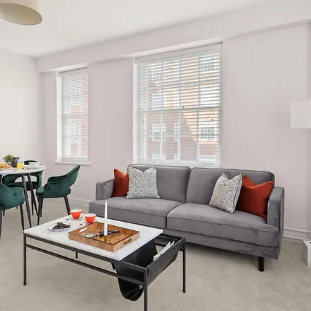 Dolphin House Serviced Apartments-3