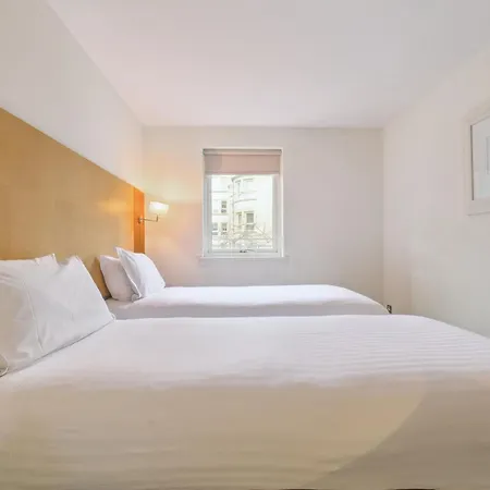 Holyrood Aparthotel-2