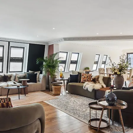 Mayfair House-2