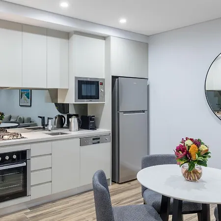 Meriton Suites Bondi Junction-2