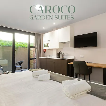 Westciti Caroco Aparthotel-3