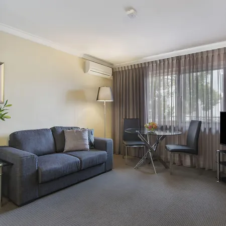 The Peninsula Riverside Serviced Apartments-3