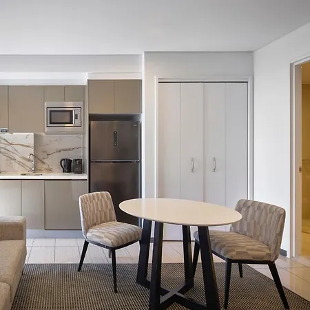 Meriton Suites Campbell Street, Sydney-3