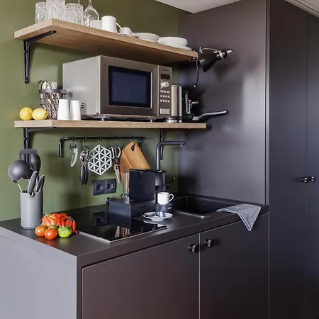 Black F House - Serviced Apartments-2