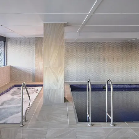 Meriton Suites North Sydney-3