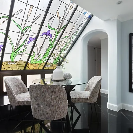 Mayfair House-3