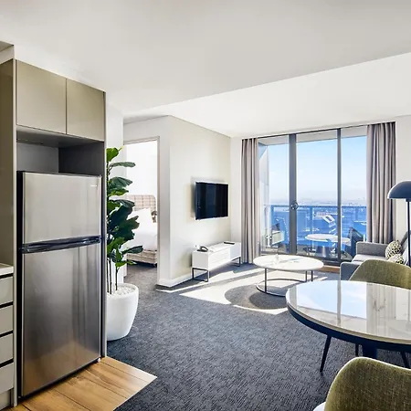 Meriton Suites North Sydney-3