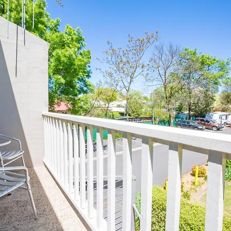 Summer East Apartments-3