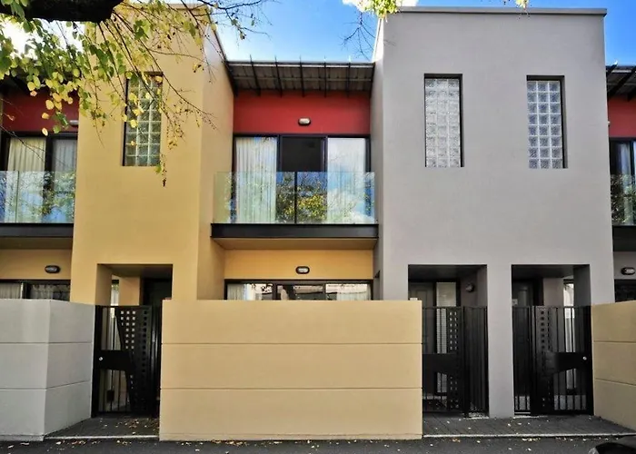 Rnr Serviced Apartments Adelaide