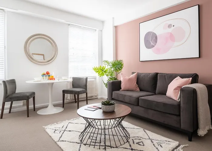 Dolphin House Serviced Apartments London