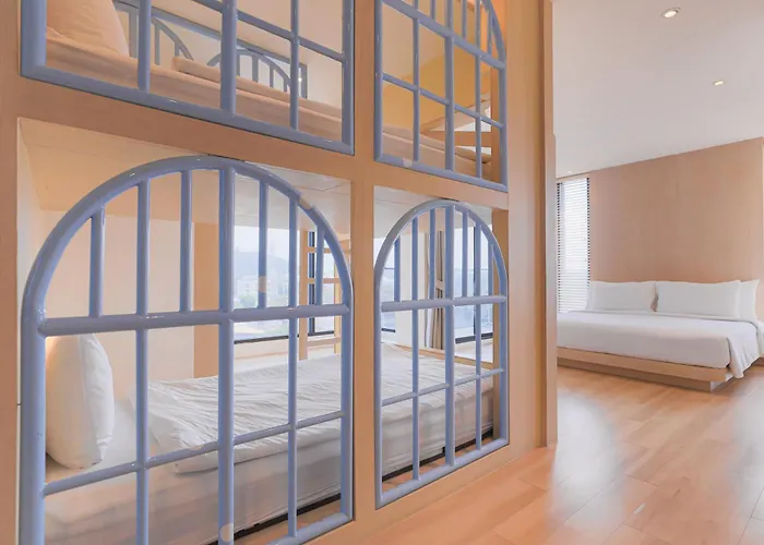 Balcony Seaside Sriracha Hotel & Serviced Apartments Si Racha