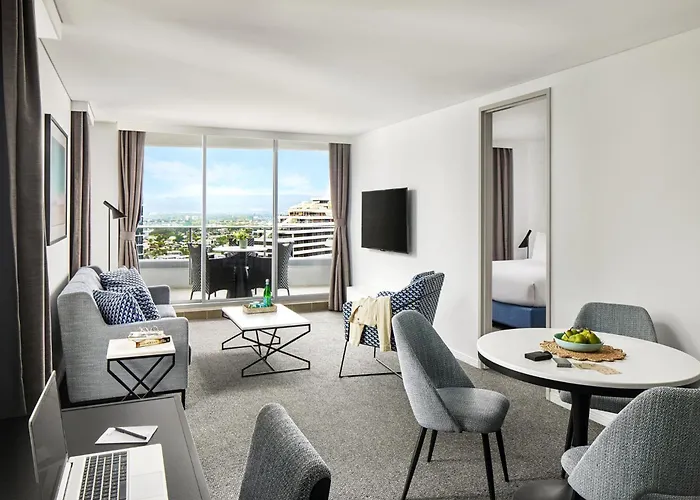 Meriton Suites Broadbeach Gold Coast
