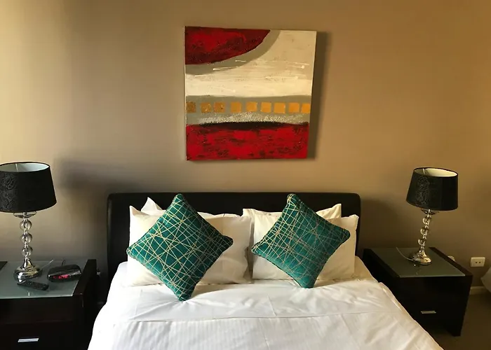 Rnr Serviced Apartments Adelaide - Wakefield St